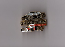 Pin's Sport Automobile / Grand Prix Honda (doré) - Honda