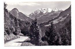 CH 3723 REICHENBACH - KIENTAL BE, Die Strasse Nach Kiental Mit Golderhorn Und Blümlisalpgruppe - Reichenbach Im Kandertal