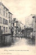 17-SAINTES-INONDATION , RUE HÔTEL DE VILLE , 18 FEVRIER 1904 - Saintes