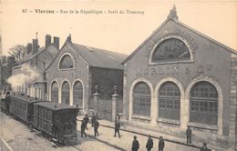 18-VIERZON- RUE DE LA REPUBLIQUE ARRÊT DU TRAMWAY - Vierzon