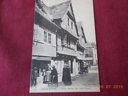 Delcampe - CPA - Landerneau - Vieilles Maisons, Rue Saint-Thomas - Landerneau