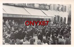 Delcampe - Carte Photo SELESTAT (Bas-Rhin)  Défilé CORSO FLEUR-Musique-Brasserie ADELSHOFFEN- Bière-Hôtel De La Marne Photo Lemblé - Selestat