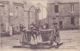 Delcampe - LOCRONAN  Le Puit Banal De La Place - Locronan
