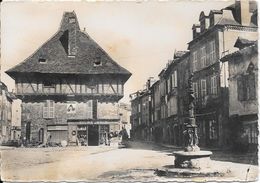 Delcampe - SAINT-CERE : Place Du Marcadial - Saint-Céré