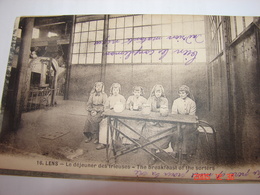 Delcampe - C.P.A.- Lens (62) - Mines - Le Déjeûner Des Trieuses - 1922 - SUP (AJ 7) - Lens