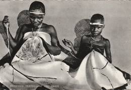 HAUTE-VOLTA Brodeuses Travaillant Une Chape 334H - Burkina Faso