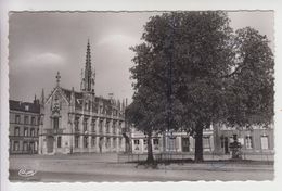 Delcampe - A488 - BRETEUIL - Place Laffitte Et La Mairie - Breteuil