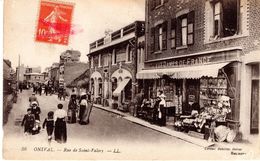 Delcampe - Cpa 80_ONIVAL - Rue Saint Valéry Très Animée, Boutique "Aux Dames De France" Tourniquet Cartes Post Enfant Costume Marin - Onival