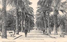 Delcampe - 83 - HYERES - Le Boulevard Des Palmiers - Hyeres