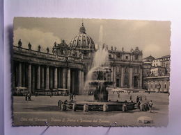 Delcampe - Citta Del Vaticano - Place St Pierre Et La Fontaine De Bernini - Vatikanstadt