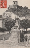 Delcampe - 95 - LA ROCHE GUYON - La Fontaine Et Le Château - La Roche Guyon