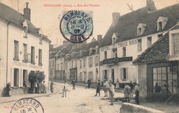 Delcampe - (CPA 61) REMALARD  /   Rue Des Moulins -  (défaut Milieu Droit Pliure) - Remalard