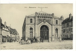 Delcampe - Carte Postale Ancienne Sancerre - Place De La Halle - Sancerre