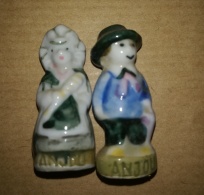 Delcampe - ANJOU - COUPLE HOMME FEMME 1992 - FEVES BRILLANTES - Région