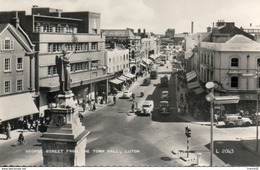 Angleterre. Luton. George Street From The Town Hall. Cpsm Petit Format - Sonstige & Ohne Zuordnung