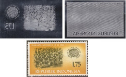 Lot De 2 Morceaux De Cylindre D'impression D'un Timbre D'Indonésie (cylinder Printing), Thème Danse - Tanz