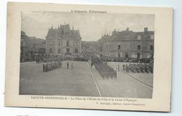 SAINTE MENEHOULD - Militaires Sur La Place + Caisse D'Epargne - Vente Directe - Sainte-Menehould