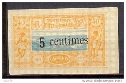 COTE DES SOMALIS N° 28 CHARNIERE TRES LEGERE * - Unused Stamps