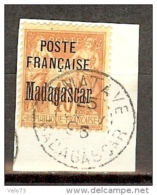 MADAGASCAR N° 18 OBLITERE SUR FRAGMENT  SIGNE SCHELLER - Usados