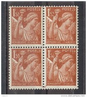 N° 652 IRIS 1F50 EN BLOC DE 4 VARIETE FACIALE PARTIELLEMENT EFFACEE ** - Unused Stamps
