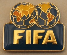 FIFA - FEDERATION INTERNATIONALE DE FOOTBALL ASSOCIATION - WORLD - MONDE - FOOT  - LOGO - SOCCER -  (20) - Football