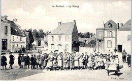 53 - Le GENEST -- La Place - Le Genest Saint Isle