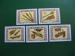 WALLIS YVERT POSTE ORDINAIRE N° 198/202 NEUFS** LUXE COTE 14,00 EUROS - Unused Stamps