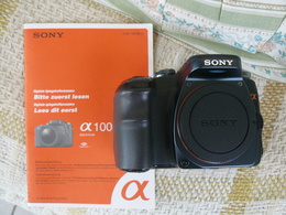 BEAUTIFUL SONY ALPHA  100 NO WORKING FOR PROBLEM  ON SHUTTER  / BELLA ALPHA 100  DIFETTOSA X RICAMBI - Fotoapparate