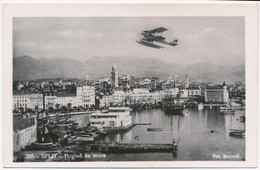 ** T1 Split, Spalato; Hidroplán A Kiköt? Felett / Seaplane Over The Port. Fot. Borovic - Non Classés