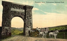 * T2 Yellowstone National Park, Entrance Arch With Horse Carriage - Non Classificati