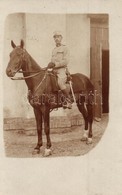 ** T2/T3 Huszártiszt Lóháton / Hussar Officer On Horseback. Photo  (EK) - Non Classés