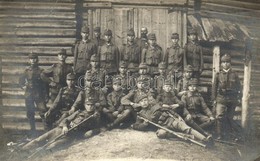 T2/T3 1918 Cs. és Kir. 588. Kiképz?csoport Katonáinak Csoportképe / WWI K.u.K. Div. Ausbildungsgruppe, Soldiers' Group P - Non Classés