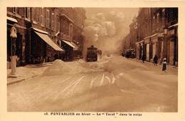 25-PONTARLIER- EN HIVER- LE " TACOT " DANS LA NEIGE - Pontarlier