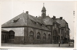 57. Hagondange. La Gare. Cpsm Petit Format - Hagondange