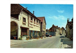 Cpm - 89 - FLOGNY-LA-CHAPELLE - La Grande Rue Hôtel De La Poste - Restaurant Publicité ORANGINA - Flogny La Chapelle