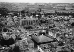 82-BEAUMONT-DE-LOMAGNE- LA PLACE , LA HALLE - VUE AERIENNE - Beaumont De Lomagne