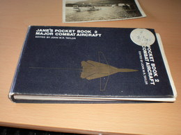 Jane S Pocket Book 2 Major Combat Aircraft  263 Pages Images Of Planes And Helicopters Of More Than 200 Paintings With C - Armada/Guerra