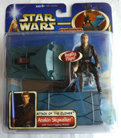 STAR WARS 2002 BLISTER ATTACK OF THE CLONE  FIGURINE ANAKIN SKYWALKER  With Force-Flipping Attack ! Blister US - Episodio II