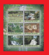 GUINEA GUINEE 2010 PAYSAGES GUINEENS GUINEENNES WATERFALL WATERFALLS WATER FALL FALLS CHUTES CHUTES EAU RARE MNH - Eau