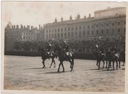 Photo Originale Beau Format XIXème Parade Défilé Gendarmes Place Bellecourt Lyon Officier Haut Gradé 1889 - Ancianas (antes De 1900)