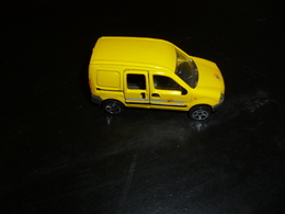 AUTO MODELISME 925 MODELE REDUIT RENAULT KANGOU PTT LA POSTE NUMEROTE 288/289 - Modelli Dinamici (radiocomandati)