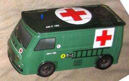 Renault  Estafette Ambulance Militaire En Tole - Other