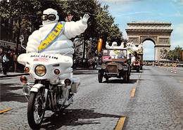 Thème Publicité:  Industries Diverses. .Michelin.Bibendum.  Motards  Tour De France  Paris 75 (voir Scan) - Andere & Zonder Classificatie