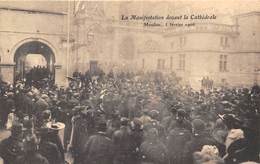 03-MOULINS- LA MANIFESTATION DEVANT LA CATHEDRALE 5 FEVRIER 1906 - Moulins