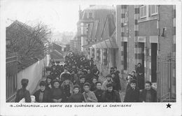 36-CHATEAUROUX- LA SORTIE DES OUVRIERES DE LA CHEMISERIE - Chateauroux