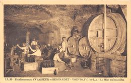 37-VAUVRAY- ETABLISSEMENT VAVASSEUR ET BERNARDET - LA MISE EN BOUTEILLES - Vouvray