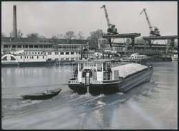 1965 MHRT 100 Tonnás, 2 Hajtással Felszerelt Toló-önjáró Dereglye, Mögötte A Felszabadulás Hajóval, Darukkal, Retusált,  - Andere & Zonder Classificatie