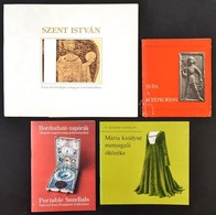 4 Db M?vészeti Katalógus: Hordozható Napórák (1995), Mária Királyné Menyegz?i öltözéke ([1984]), Buda A Középkorban (196 - Unclassified