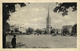 T3 Érsekújvár, Nové Zamky; Tér és Templom / Square And Church, 'Érsekújvár Visszatért' So. Stpl. (kis Szakadás / Small T - Unclassified