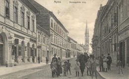 T2/T3 Nyitra, Nitra; Vármegyeház Utca, Meitner Miksa Cukrászda, Weidl A. üzlete. Huszár István Kiadása / Street View, Pa - Non Classés